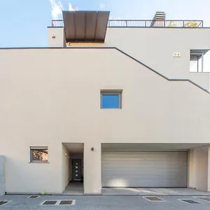 Housmart Toscana 53 Black , Bologna Italia